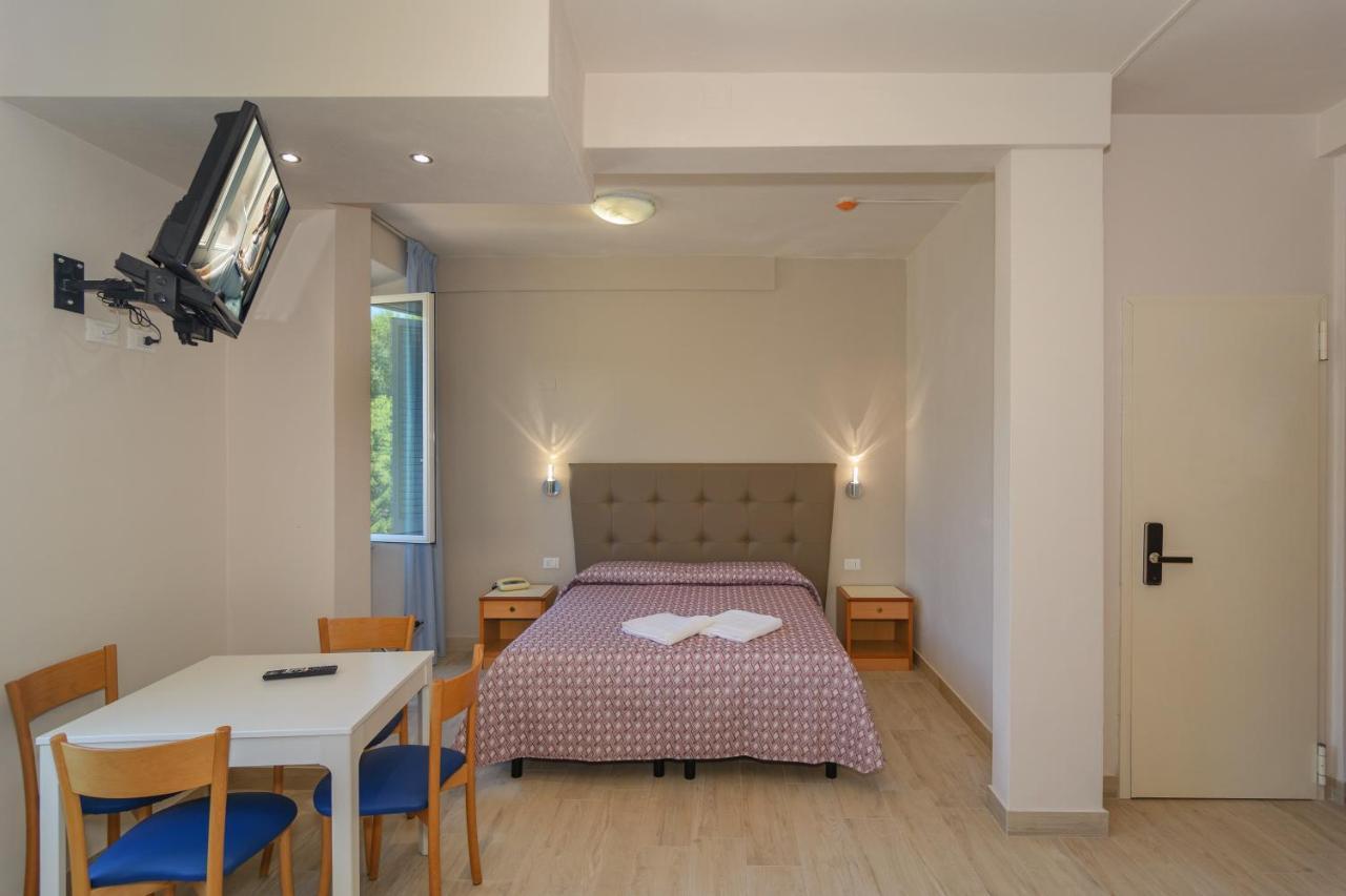 Hotel Sogno Viareggio Kültér fotó