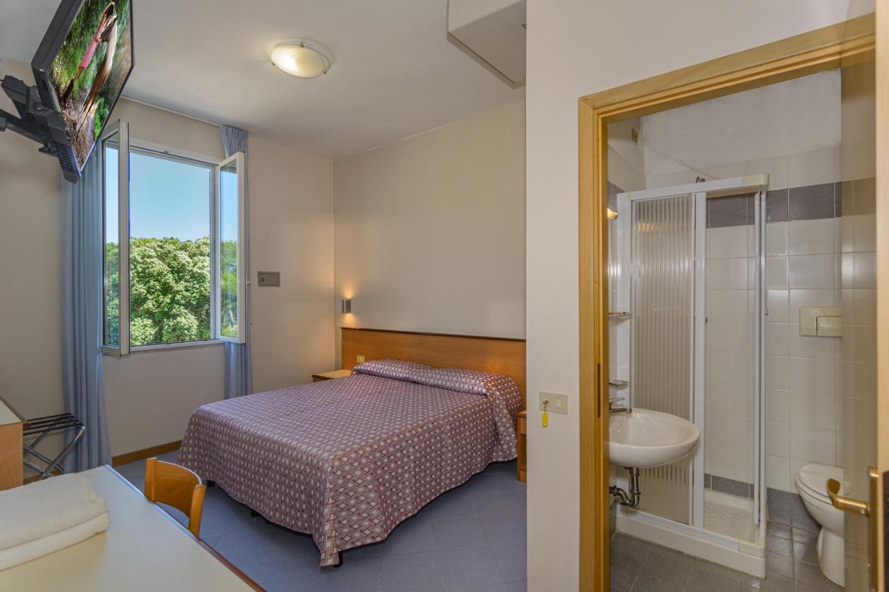 Hotel Sogno Viareggio Kültér fotó