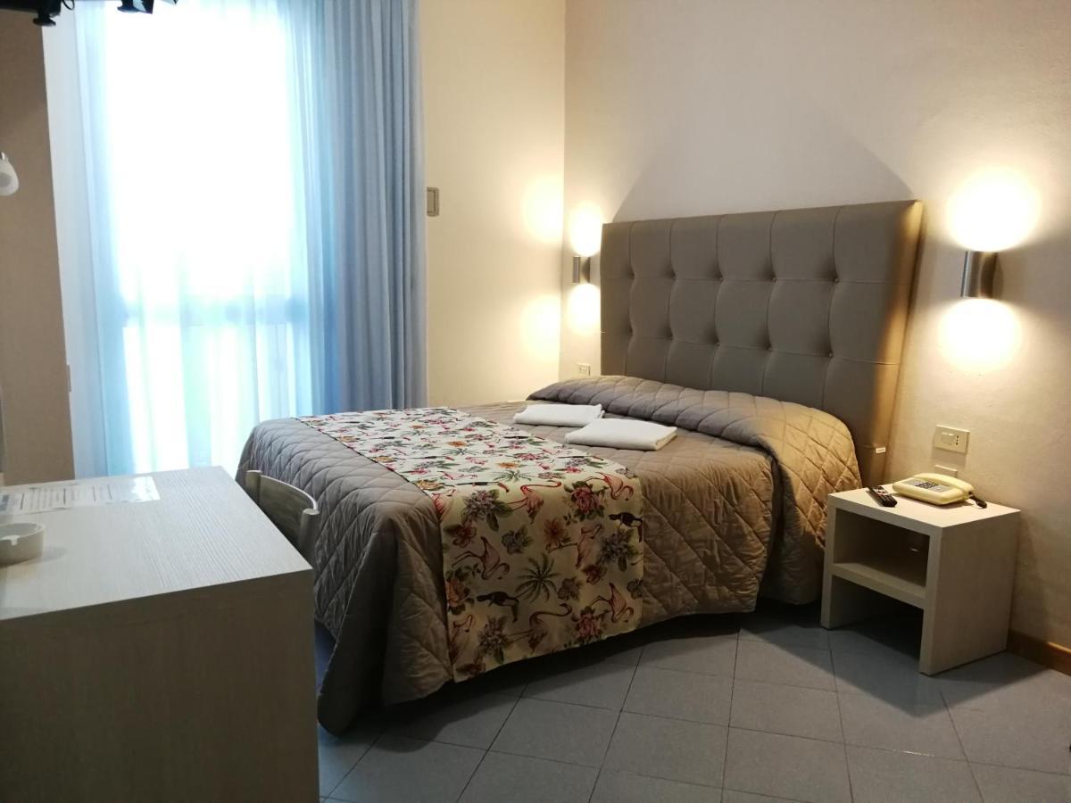Hotel Sogno Viareggio Kültér fotó